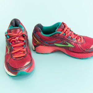 Brooks Adrenaline GTS 15 Pink Road Running Shoes